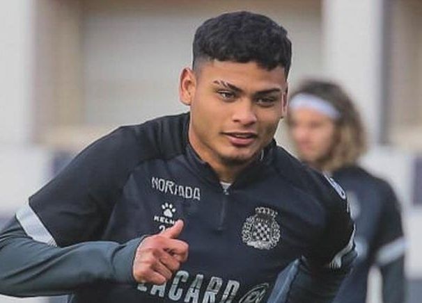 Pese a los problemas con los vuelos en su país natal, el delantero vinotinto llegará a la ciudad de Arequipa este viernes para ponerse a las órdenes del entrenador rojinegro Juan Reynoso.