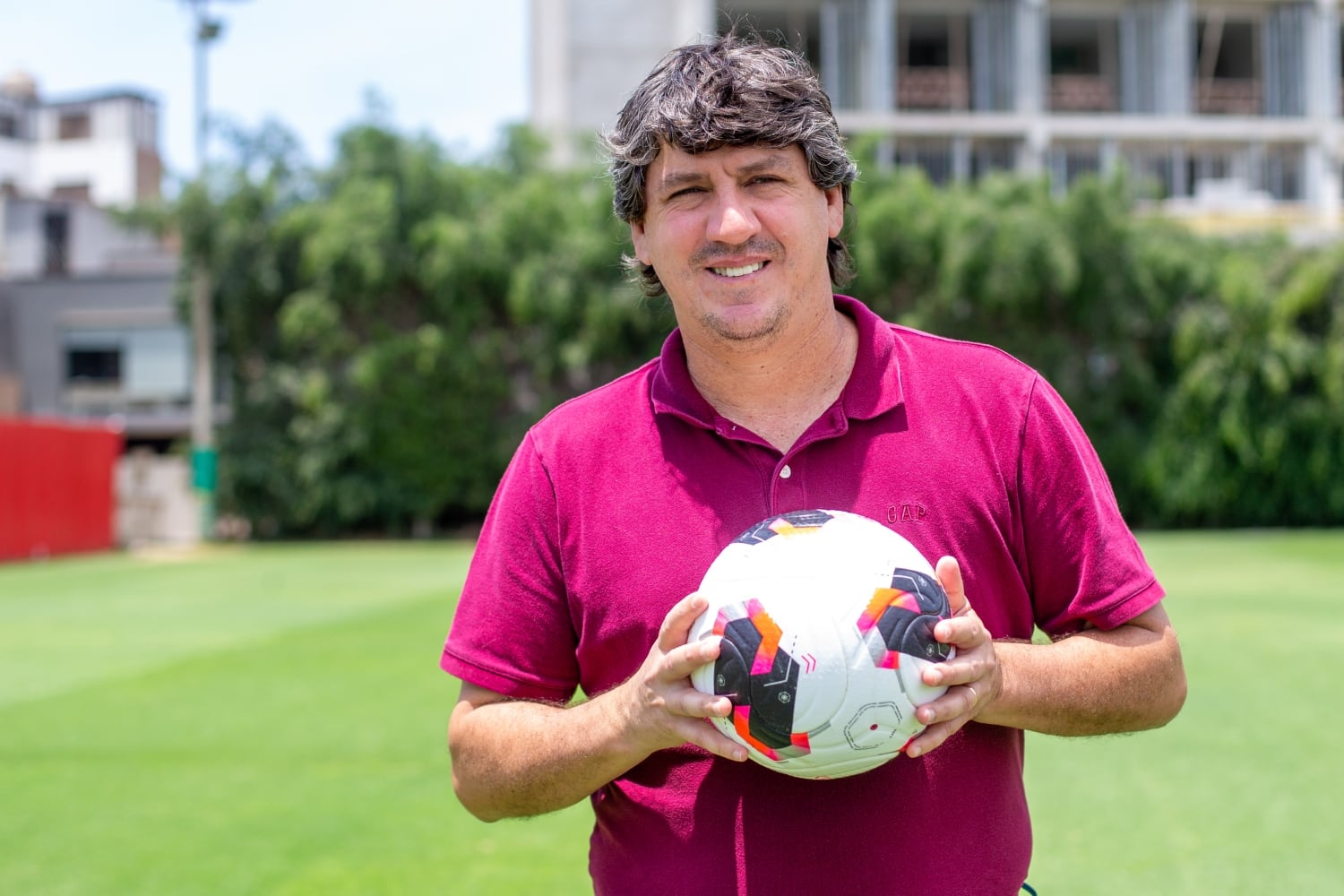 Jean Ferrari, director general de fútbol de la FPF, conversó con El Comercio. (Crédito: Mario Zapata).