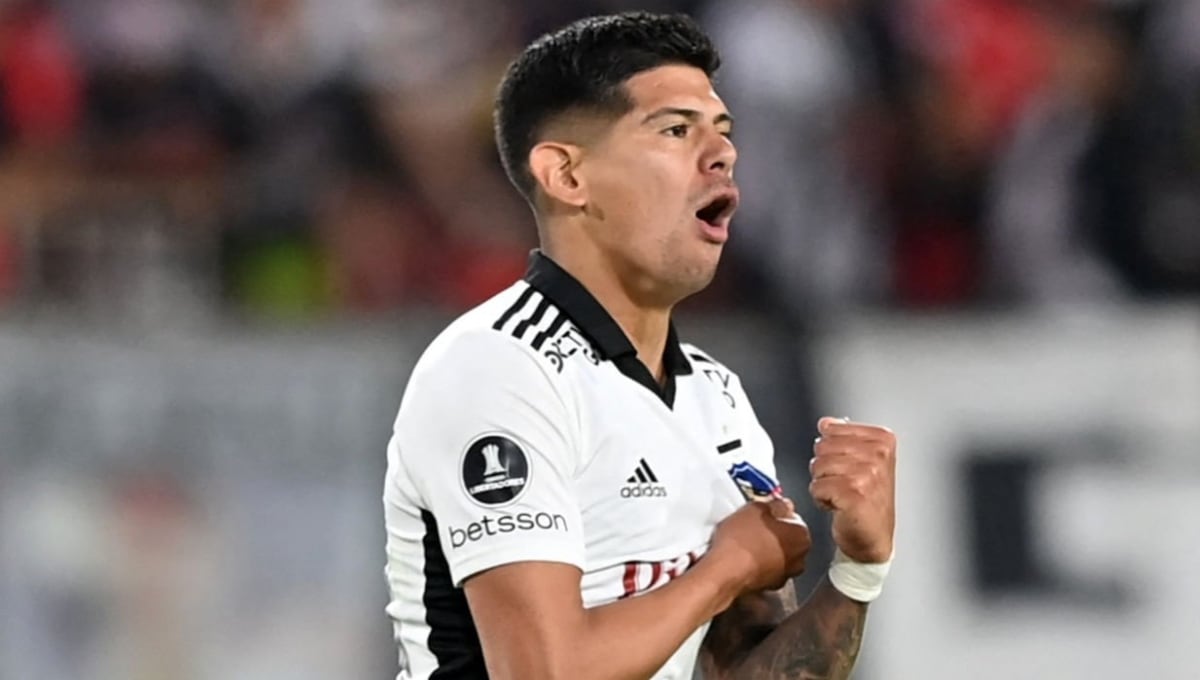 Esteban Pavez tiene contrato con Colo Colo por todo el 2026. (Foto: Getty Images)