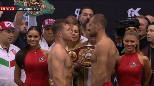 ¡Sacan chispas! 'Canelo' Álvarez tuvo último careo con Sergey Kovalev previo a su pelea por el título semipesado de la OMB [VIDEO]