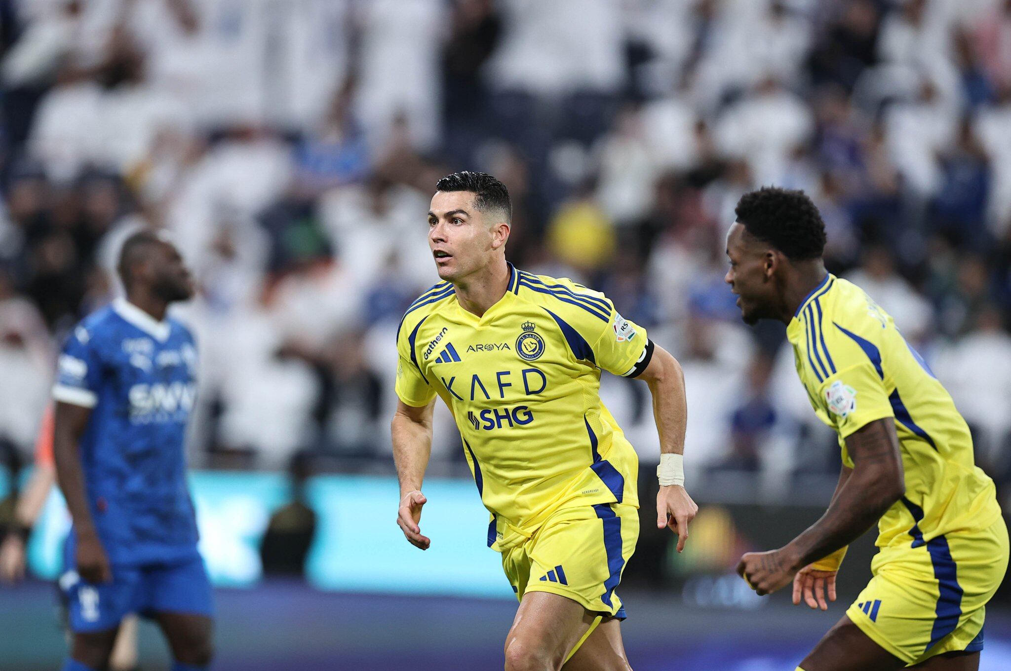 Cristiano Ronaldo marcó dos tantos y ya suma 931 goles. (Agencias)