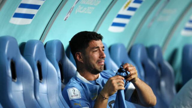 El desconsolado llanto de Luis Suárez en el banco por la eliminación de Uruguay [VIDEO]