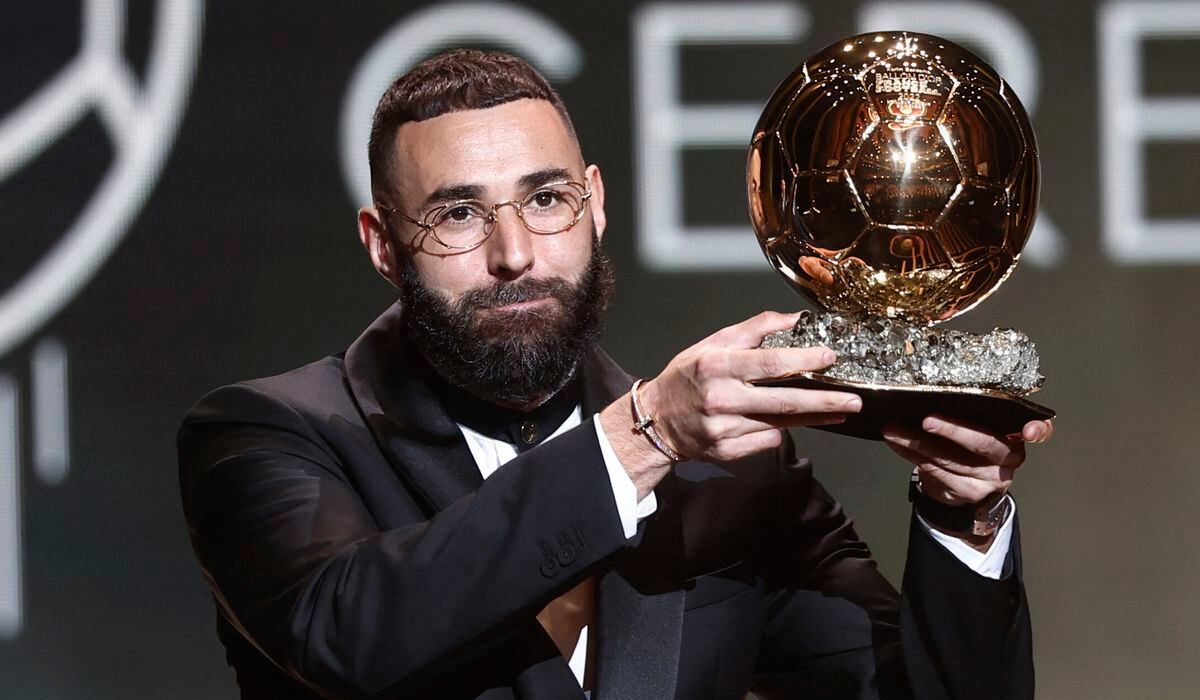 Karim Benzema ganó el Balón de Oro 2021 tras su gran temporada con el Real Madrid. (Foto: Getty Images)