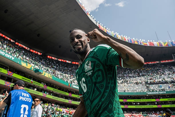¡Apareció el goleador! Gol de Julián Quiñones a favor de México ante República Checa por el Mundial