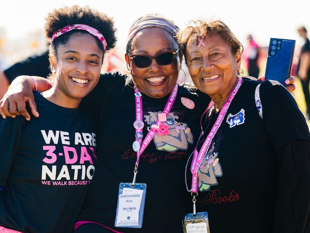 "Una mujer fuerte es una mujer decidida a hacer algo que otras están decididas a no hacer." - Marge Piercy. | Crédito: Foto de Susan G. Komen 3-Day en Unsplash / Composición Depor