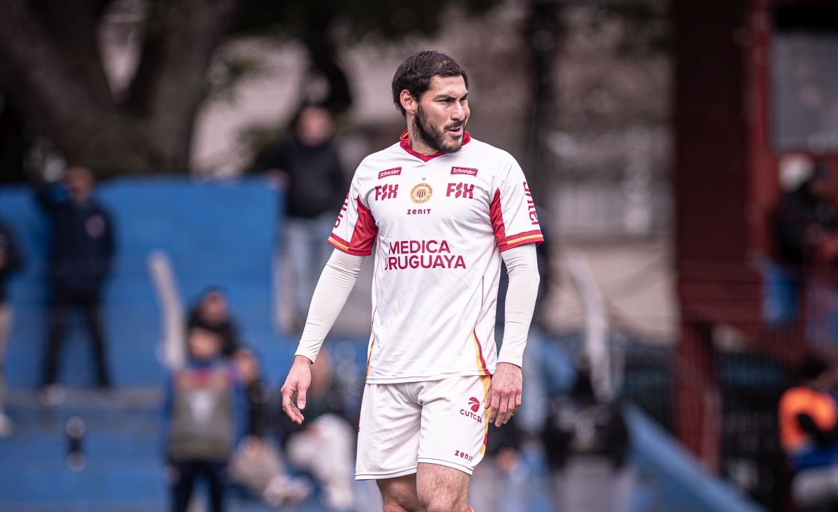 Marco Saravia debutó en Progreso: DT Tabaré Silva reveló qué le dejó el estreno del peruano (Foto: Progreso Club)
