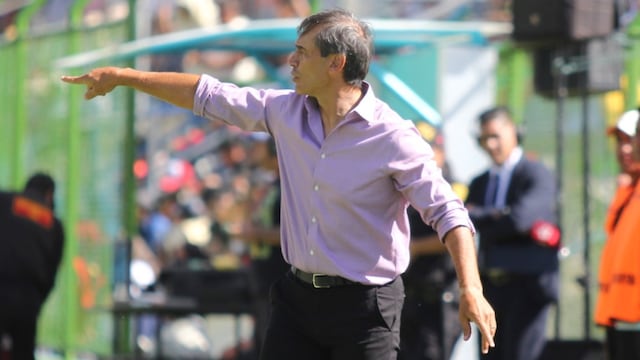 Fabián Bustos cuestionó el arbitraje en Cajabamba: “Revisan más el VAR con otros equipos”