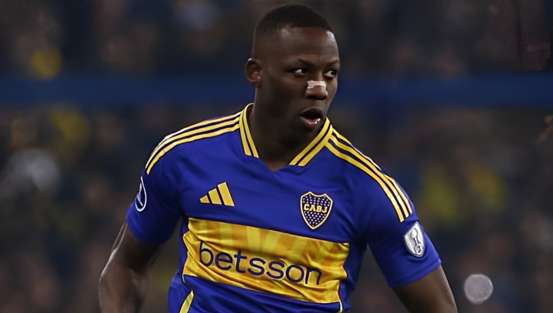 Luis Advíncula tiene contrato con Boca Juniors hasta diciembre de 2026. (Foto: Getty Images)