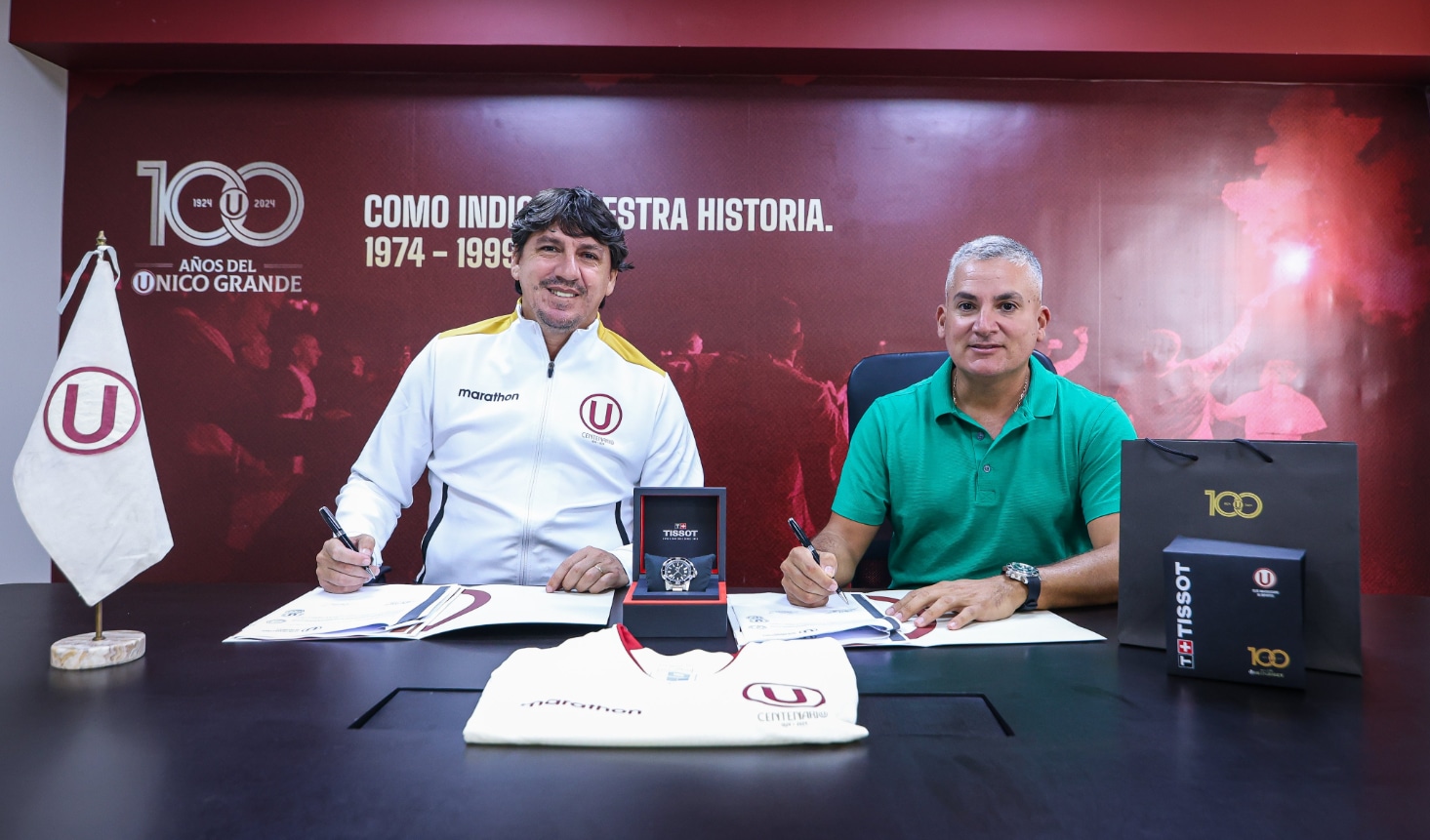 Universitario firmó un convenido con la marca Tissot para elaborar relojes conmemorativos del Centenario. (Foto: Prensa U)