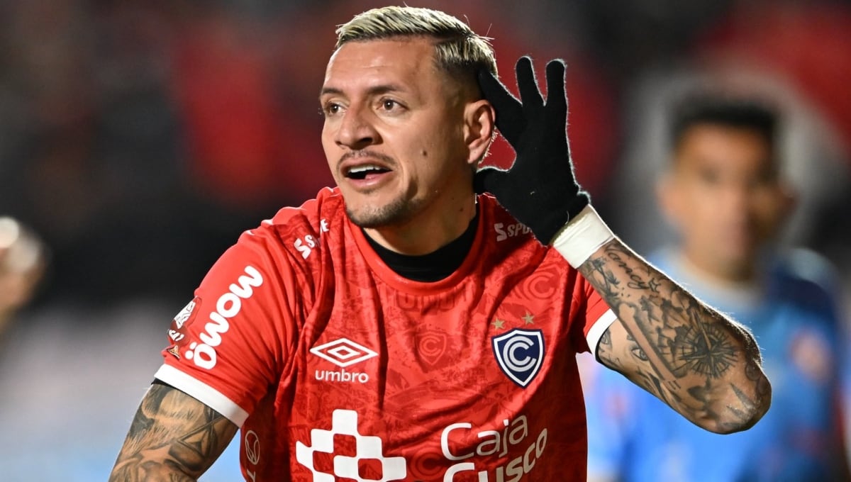 Carlos Garcés no estará disponible ante Botafogo por suspensión. ( Foto: Cienciano)