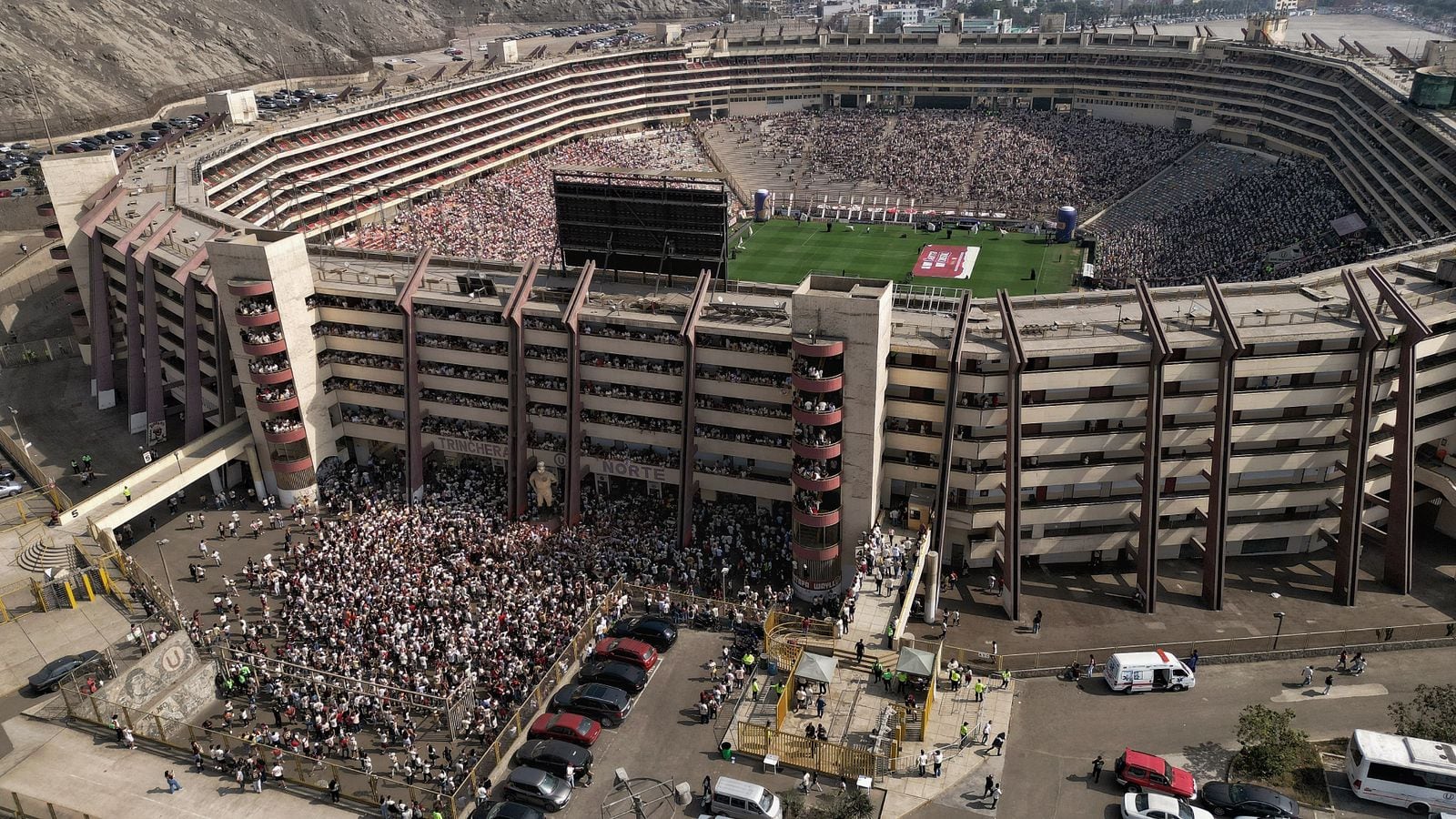 Estadio Monumental en Ate. (Foto: Leonardo Fernández / @photo.gec)