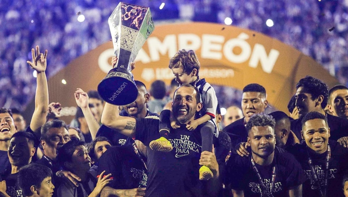 Hernán Barcos marcó 18 goles en la Liga 1 2022. (Foto: Getty Images)