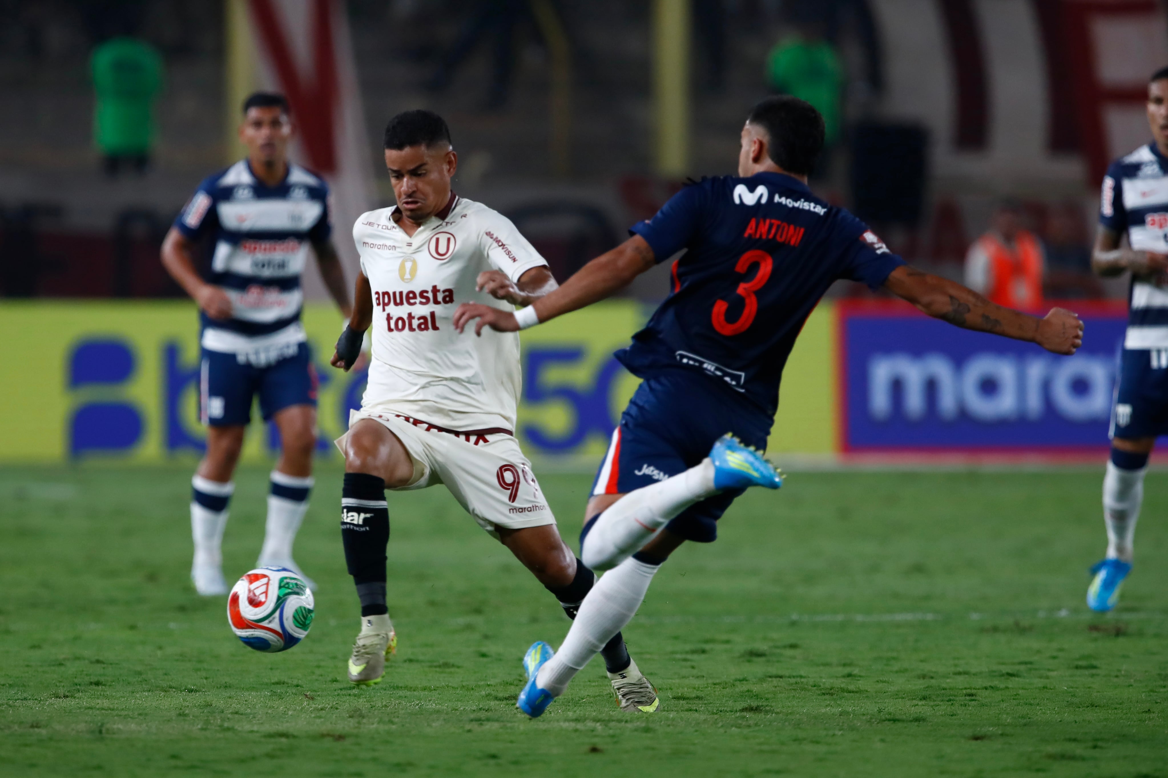 Miguel Silveira no será tomado en cuenta por Héctor Cúper y se busca su salida. | Foto: Mario Zapata - GEC