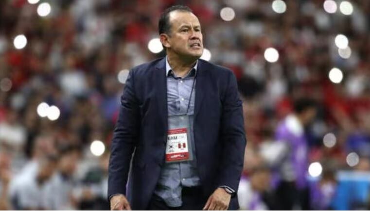 Juan Reynoso no ganó ningún partido oficial con al Selección Peruana. (Foto: Getty Images)