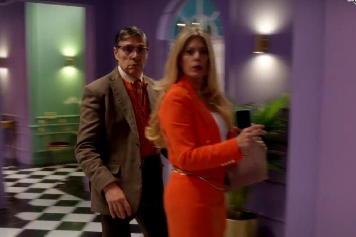 Mario Duarte regresa como Nicolás Mora y Lorna Cepeda regresa como Patricia Fernández en la serie "Betty, la fea: La historia continúa" (Foto: Amazon Prime Video)