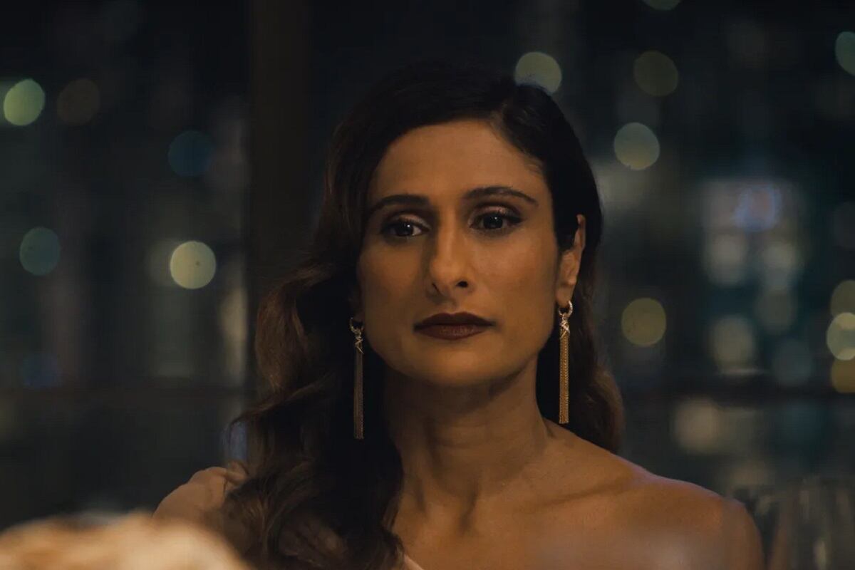 Sarayu Blue como Hilary Starr en la serie "Expats" (Foto: Amazon Prime Video)