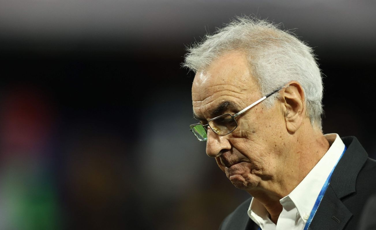 Jorge Fossati sacó cinco puntos de 18 posibles con Perú en las Eliminatorias 2026. (Photo by ALEJANDRO PAGNI / AFP)