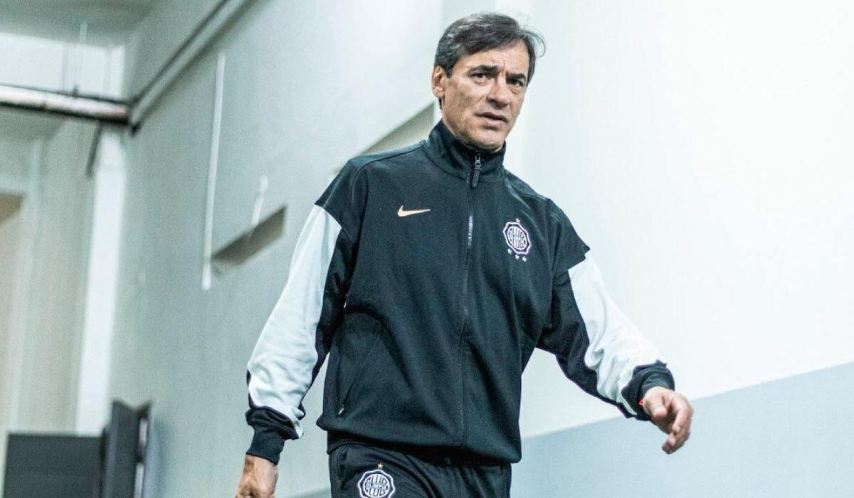 Fabián Bustos fue echado de Olimpia por malos resultados. (Foto: Olimpia)