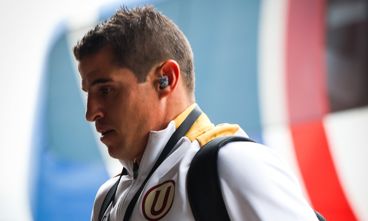 Aldo Corzo jugó 45 minutos en el partido ante LDU de Quito. (Foto: Universitario)