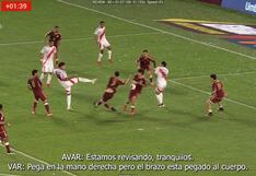 “Pega en la mano derecha, pero el brazo está pegado al cuerpo”: la explicación del VAR al penal no sancionado a Perú
