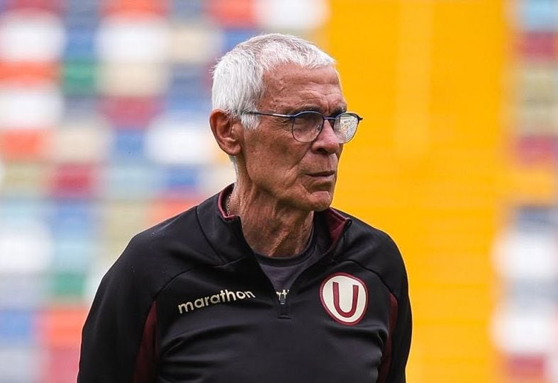 Héctor Cúper analiza el último fichaje de Universitario: un lateral izquierdo extranjero. (Foto: Universitario)