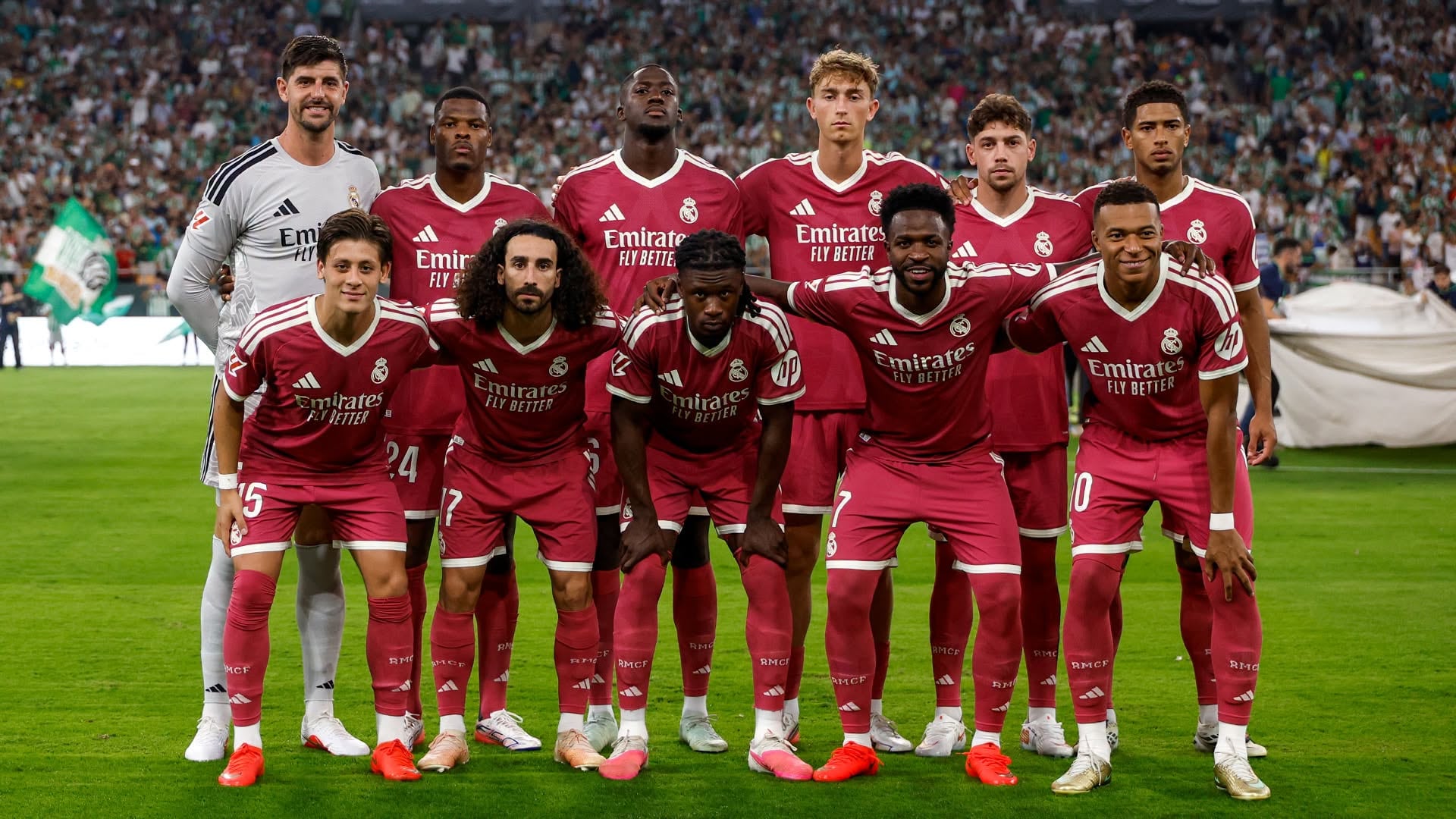 Con Mbappé, este fue el 11 que alineó José Mourinho en la derrota ante Betis. (Foto: Real Madrid)
