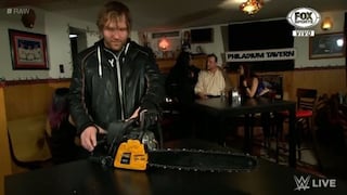 Dean Ambrose recibió una motosierra para despedazar a Brock Lesnar
