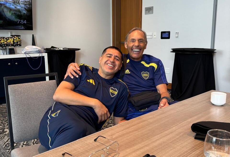 Miguel Ángel Russo volvió a Boca Juniors, de la mano de Juan Román Riquelme, y debutó en el Mundial de Clubes. (Foto: @BocaJuniors)