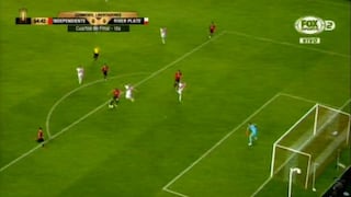 Mala suerte: Silva estuvo cerca del 1-0 de Independiente pero palo le negó gol contra River [VIDEO]