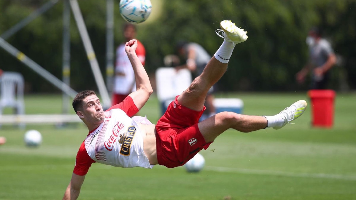 ¿Qué le aportó Santiago Ormeño al Perú de Gareca, qué le puede sumar al Perú de Reynoso y en qué momento llega? (Foto: FPF)
