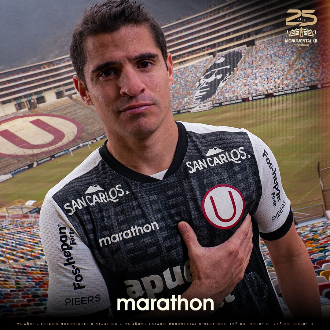 Aldo Corzo con la nueva camiseta de la "U" | Foto: U