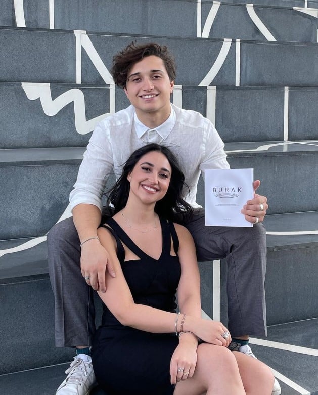 Tanya Burak junto a su hermano Nathan (Foto: Tanya Burak/Instagram)