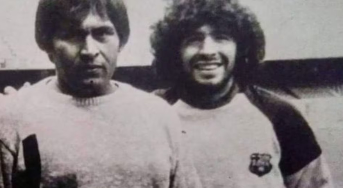 Hugo Sotil y Diego Maradona en Barcelona en 1982. (Foto: Difusión).