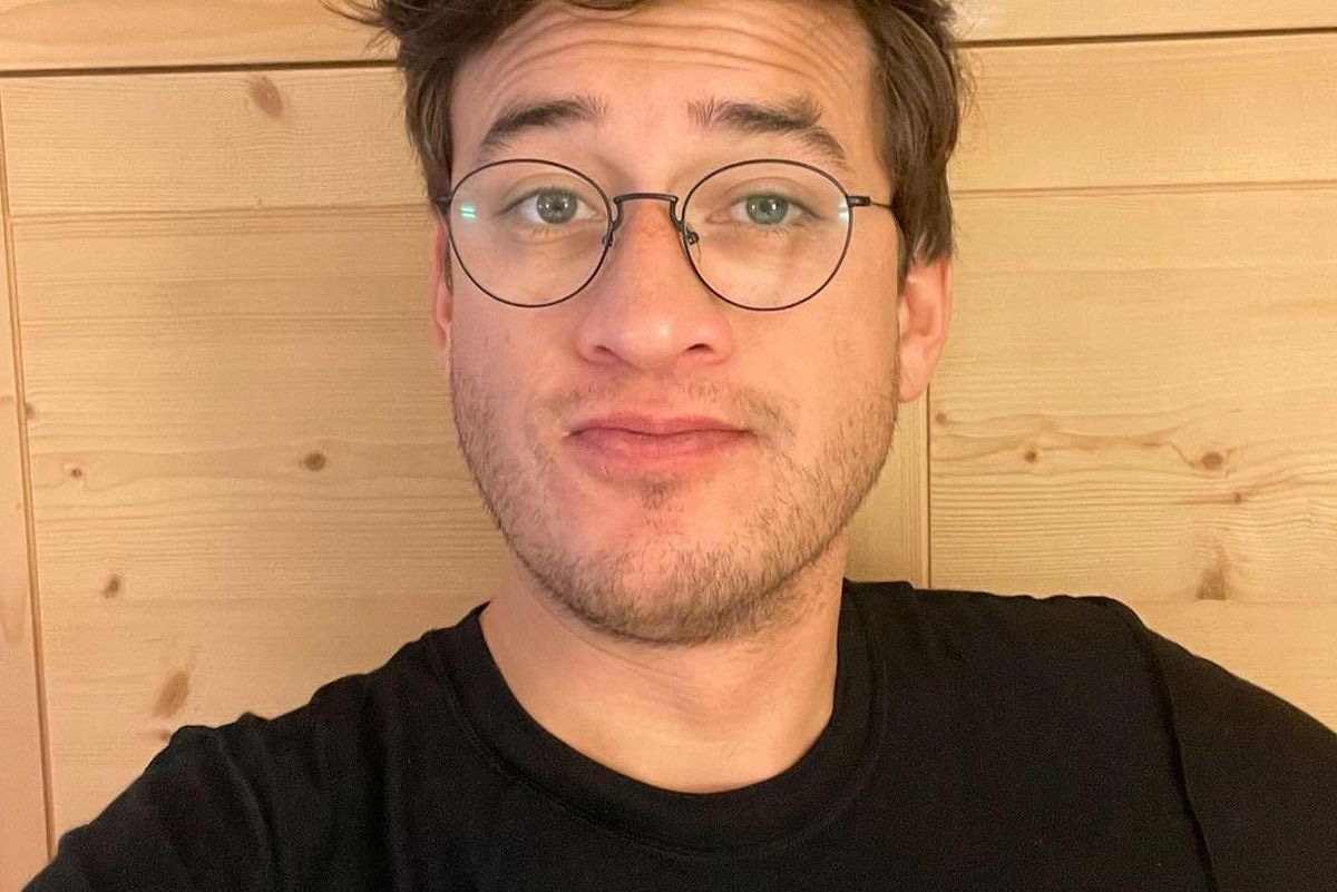 Nacho Lozano formará parte de la cuarta entrega de "La asa de los famosos" de Telemundo al lado de Jimena Gállego (Foto: @inthr3e / Instagram)