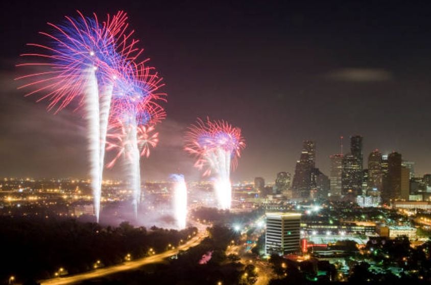 From Houston to Dallas, communities gather to celebrate Independence Day with patriotic fireworks shows. (Photo: Getty Images)
