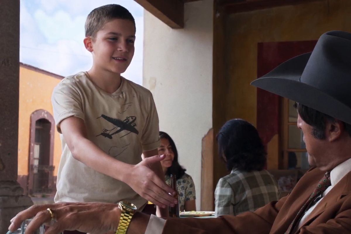 Luigi Cerrada interpretando a un pequeño Aurelio Casillas, que mostraba un carácter fuerte en "El señor de los cielos: Sus comienzos" (Foto: Telemundo)