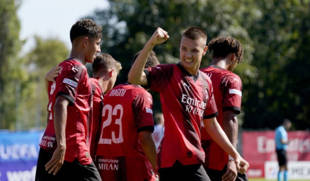 Francesco Camarda tiene 15 años y juega en las divisiones menores de AC Milan. (Foto: Getty Images)