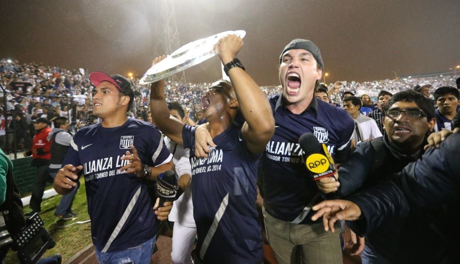 Alianza Lima levantó el título de la Copa Inca 2014. (Foto: Luis Gonzales)