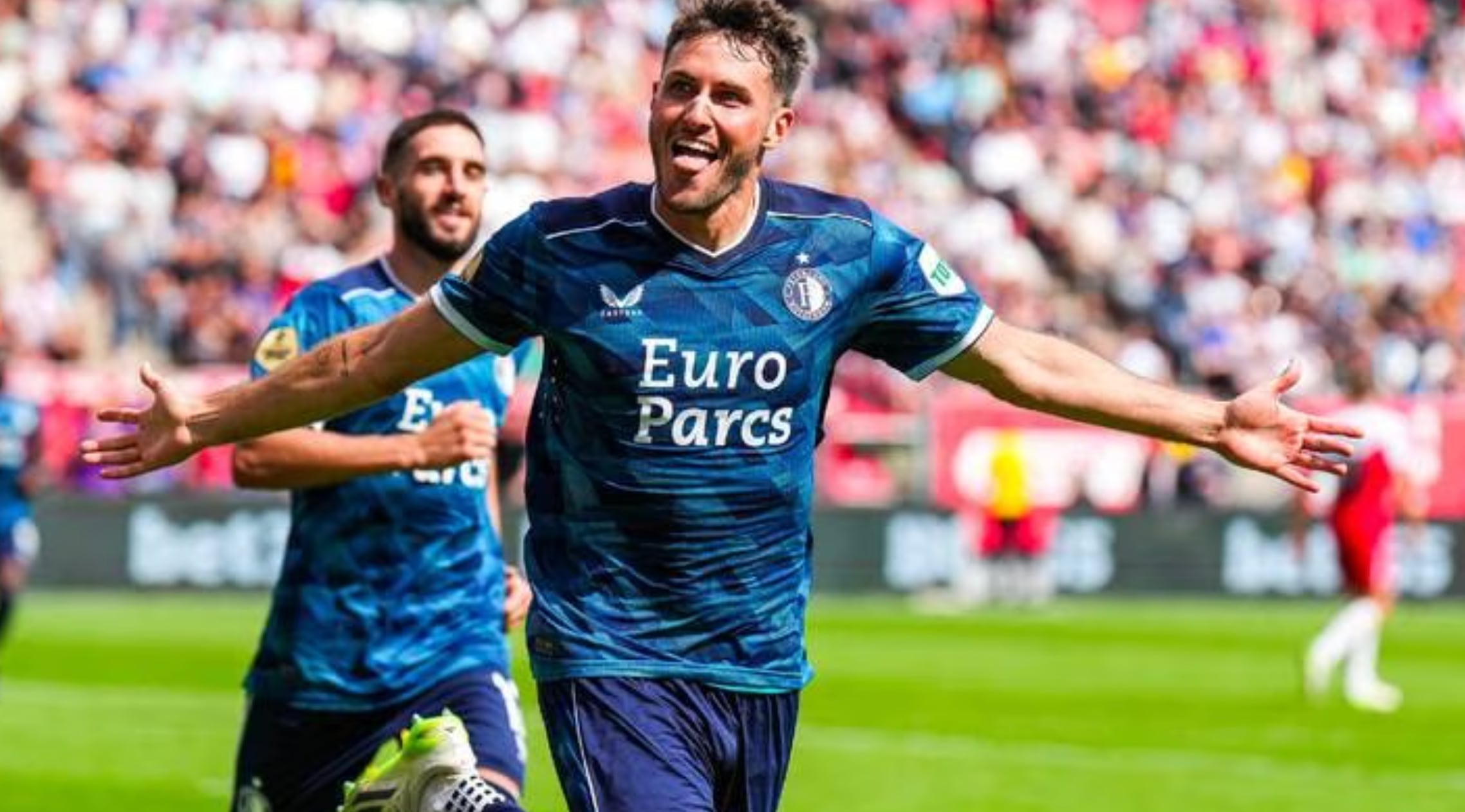 Santi sigue haciendo goles en Países Bajos-