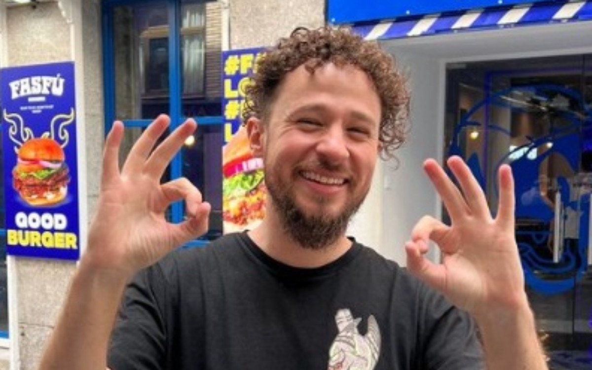 El conocido youtuber Luisito Comunica se hizo viral al probar gadgets piratas de Apple. (Foto: @luisitocomunica / Instagram)