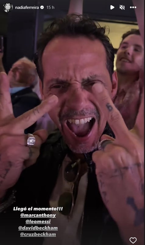 Marc Anthony en el estadio viendo la presentación de Lionel Messi (Foto: Nadia Ferreira/ historia de Instagram)