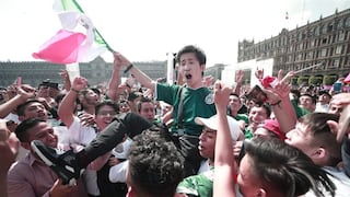 Hinchas de México alzan en hombros a los de Corea del Sur por derrota de Alemania [VIDEO]