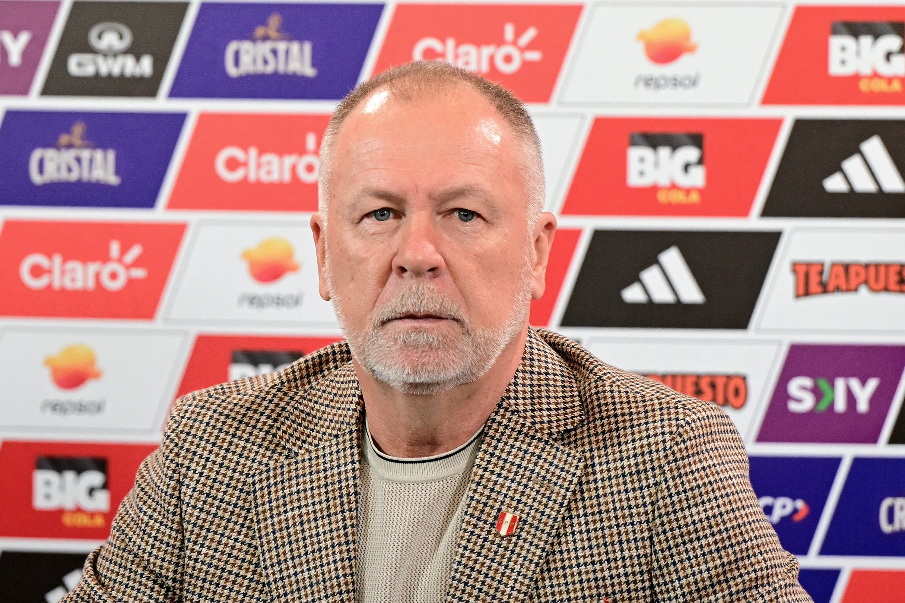 El delantero espera ser considerado por Mano Menezes, nuevo director técnico de la Selección Peruana. (Foto: AFP)