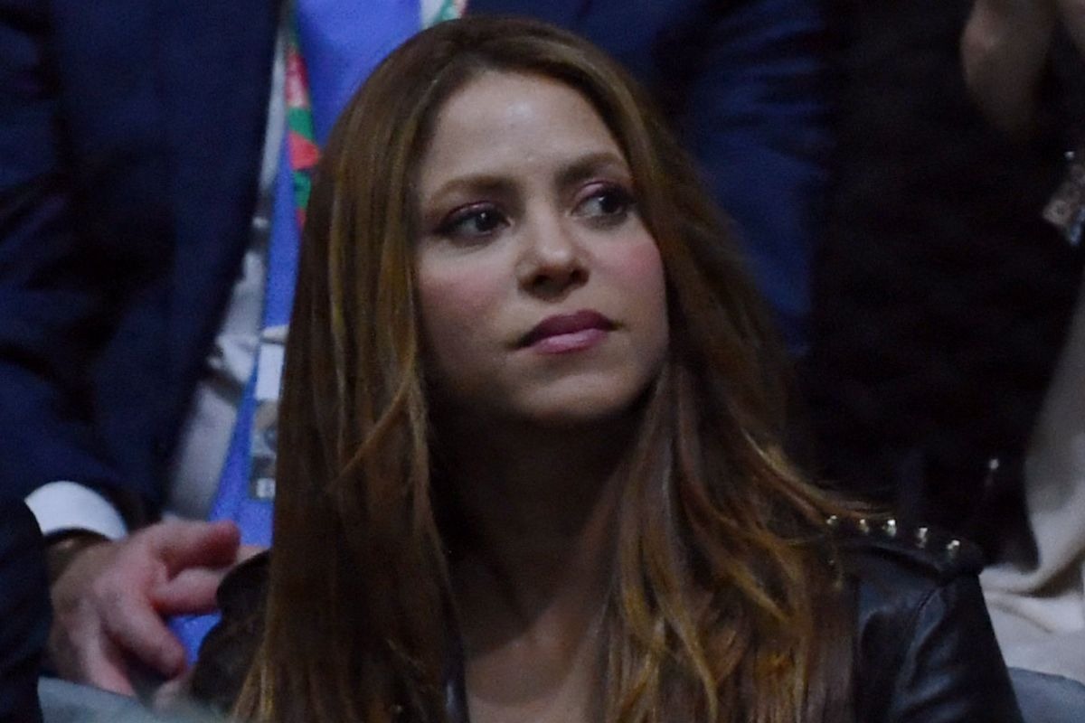 Tras su separación de Gerard Piqué, Shakira piensa que no volverá a enamorarse. Aquí la cantante durante un partido de Rafael Nadal contra el canadiense Denis Shapovalov en las Finales de la Copa Davis Madrid 2019 (Foto: Gabriel Bouys / AFP)