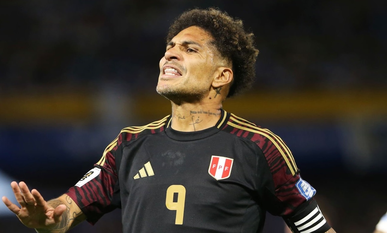 Paolo Guerrero anunció su retiro de la selección peruana. El delantero confirmó que el equipo necesita de gente nueva.