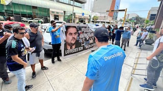 ¡Contra Innova! Hinchas de Sporting Cristal realizaron protesta en Miraflores