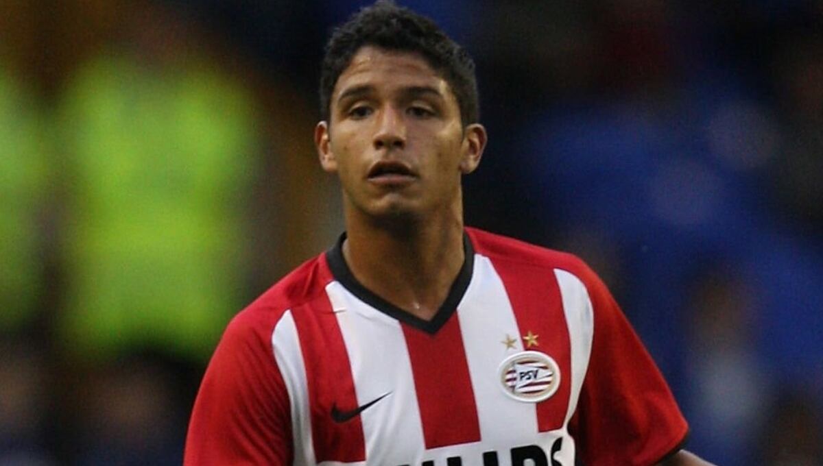 Reimond Manco jugó entre 2008 y 2010 en el PSV. (Foto: Getty Images)