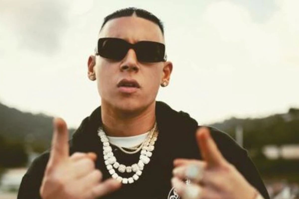Cosculluela estrenó su primer tema del 2021, una combinación de emociones y nostalgia. (Foto: Cosculluela / Instagram)