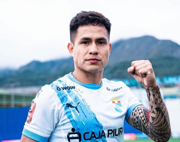 El mediocampista de 26 años tendrá su primera experiencia internacional, tras fichar por LDU de Quito. El ‘Pitbull’ fue formado en el club celeste y recordó sus primeros años en el Rímac.