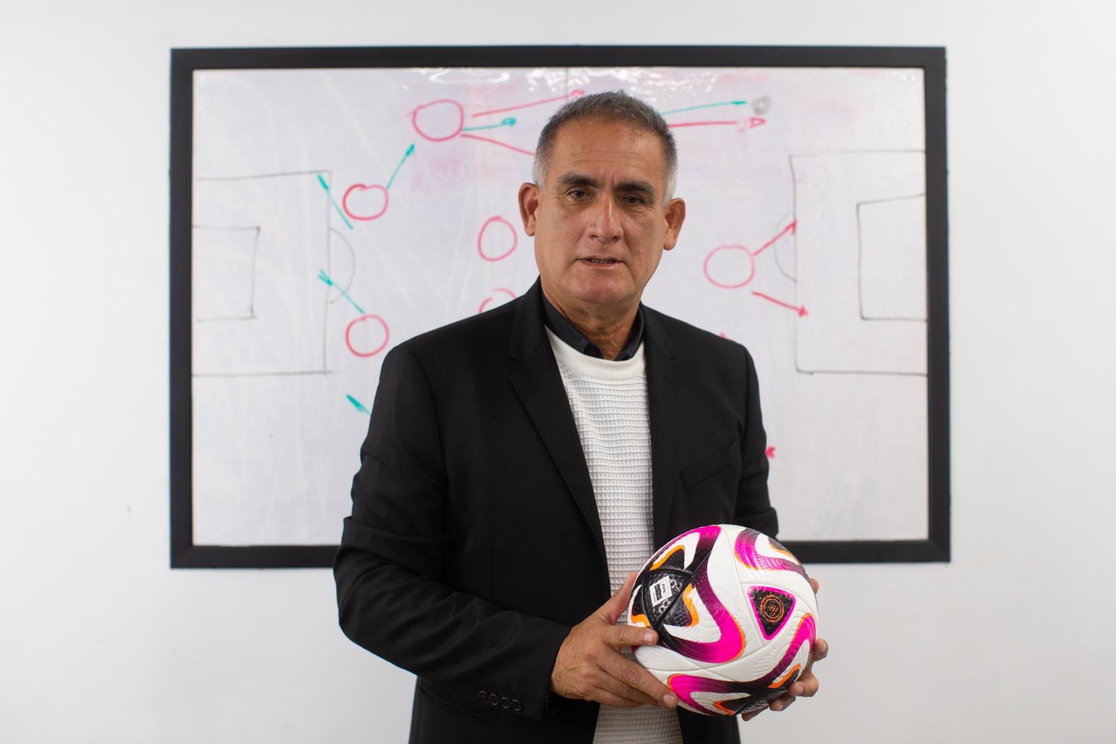 Teddy Cardama ha dirigido equipos de Lima y provincia.